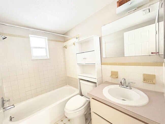 Building Photo - 5803 Delaware Ave