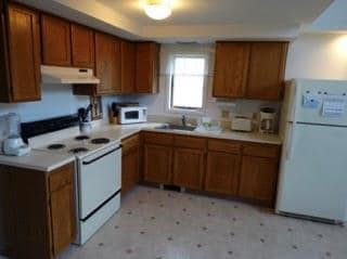 Building Photo - 52 Webster Ave