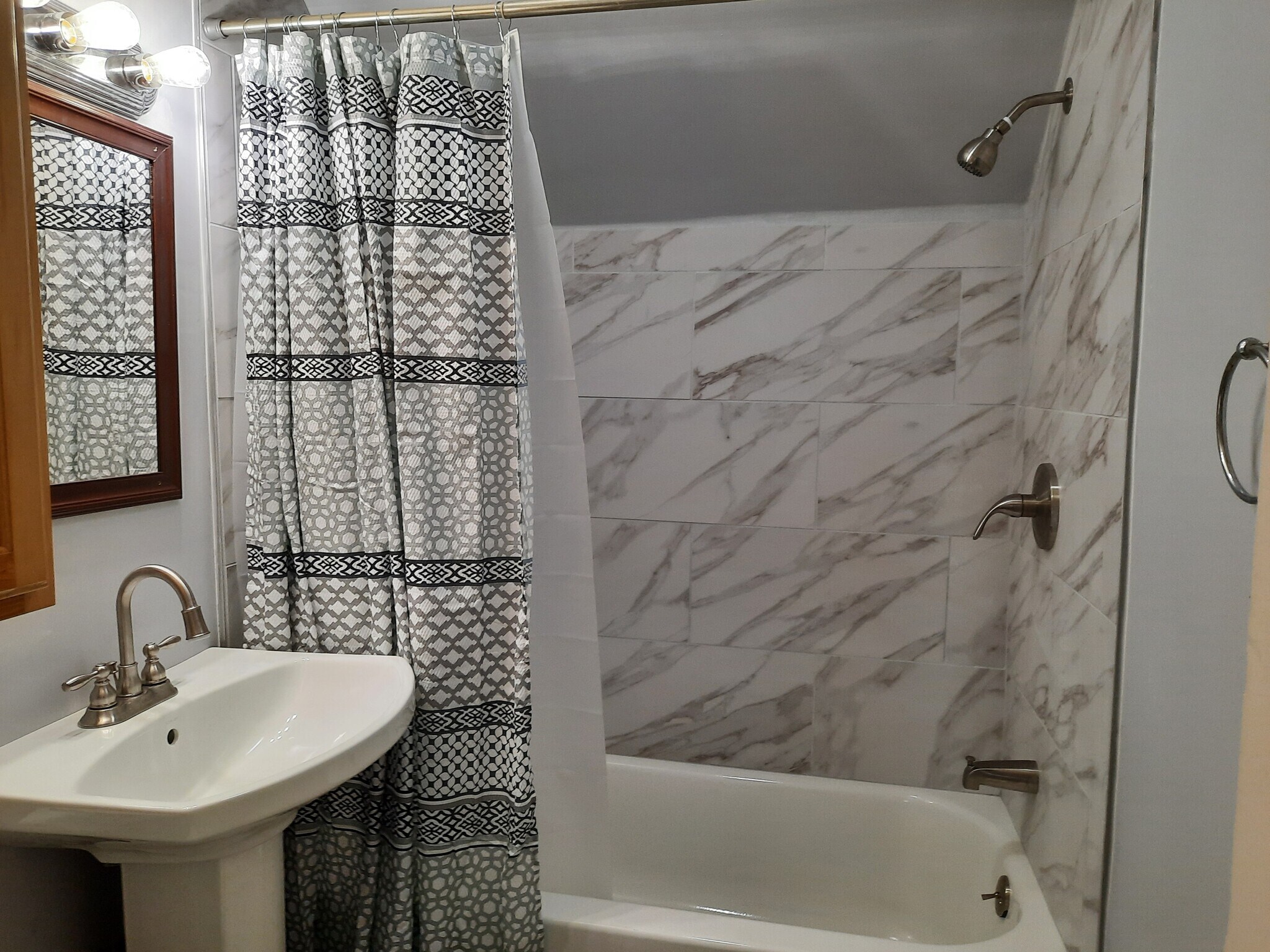 Building Photo - 12 Romeo Ave