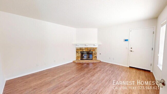 Building Photo - 12015 Stone Gate Way