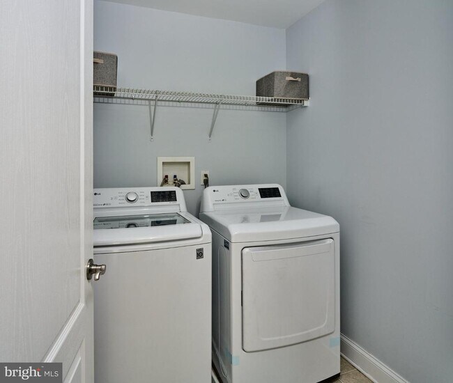 Building Photo - 3238 Waterstone Ct