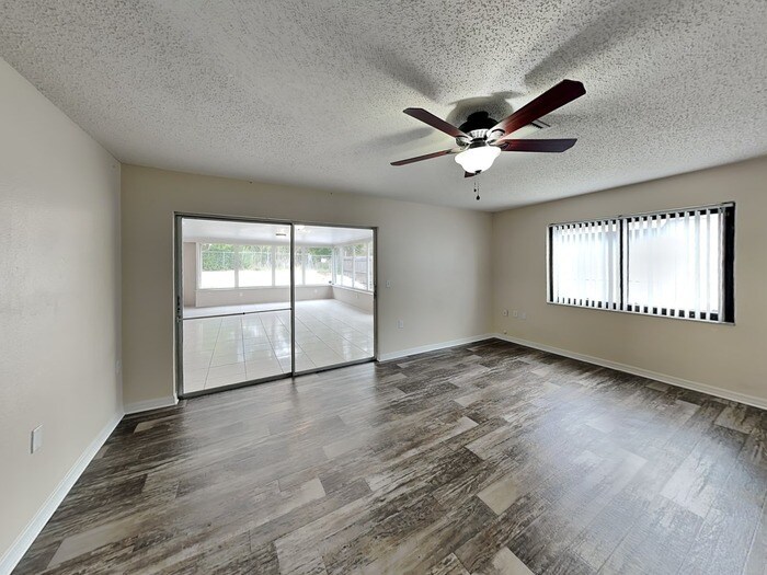 Building Photo - 7527 Atherton Ave