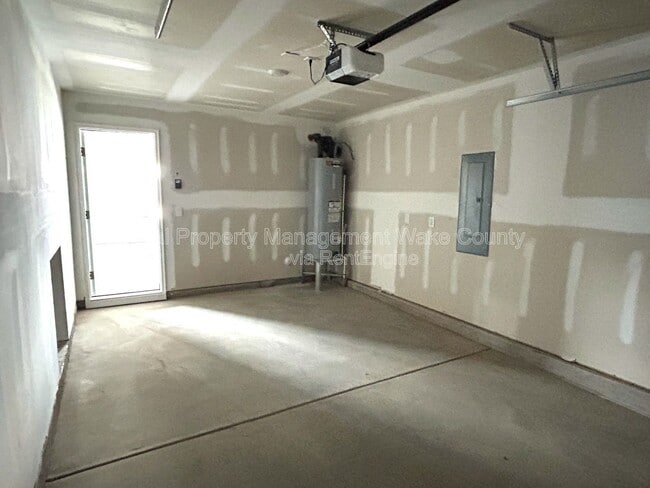 Building Photo - 3604 Sorda Ct