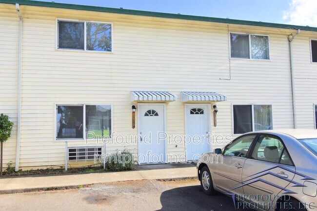Primary Photo - 736 NE 94th Ave