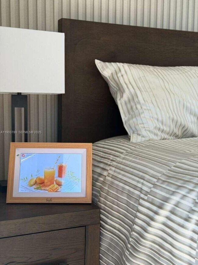 Building Photo - 159 NE 6th St