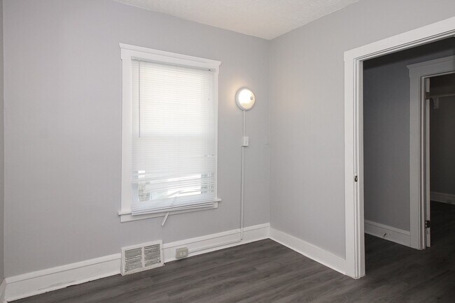 Building Photo - 3071 W 111th St