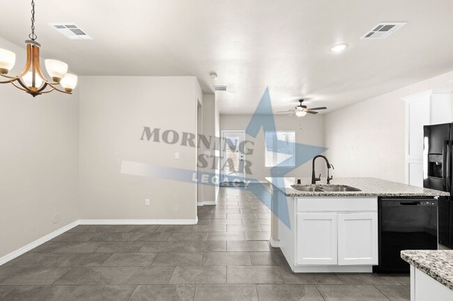 Building Photo - 4 bedroom with 3 bathrooms!!!!
