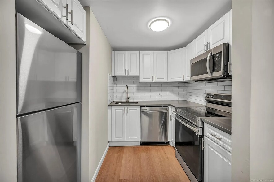 Building Photo - 56 Burgundy Hill Ln