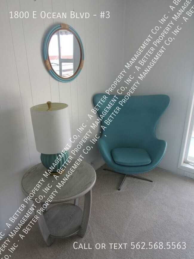 Building Photo - Historic FULLY FURNISHED Mid-Century Moder...