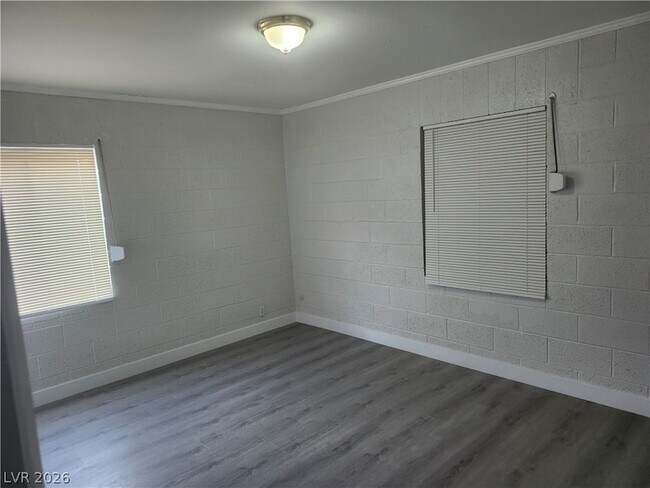 Building Photo - 4624 Evergreen Pl