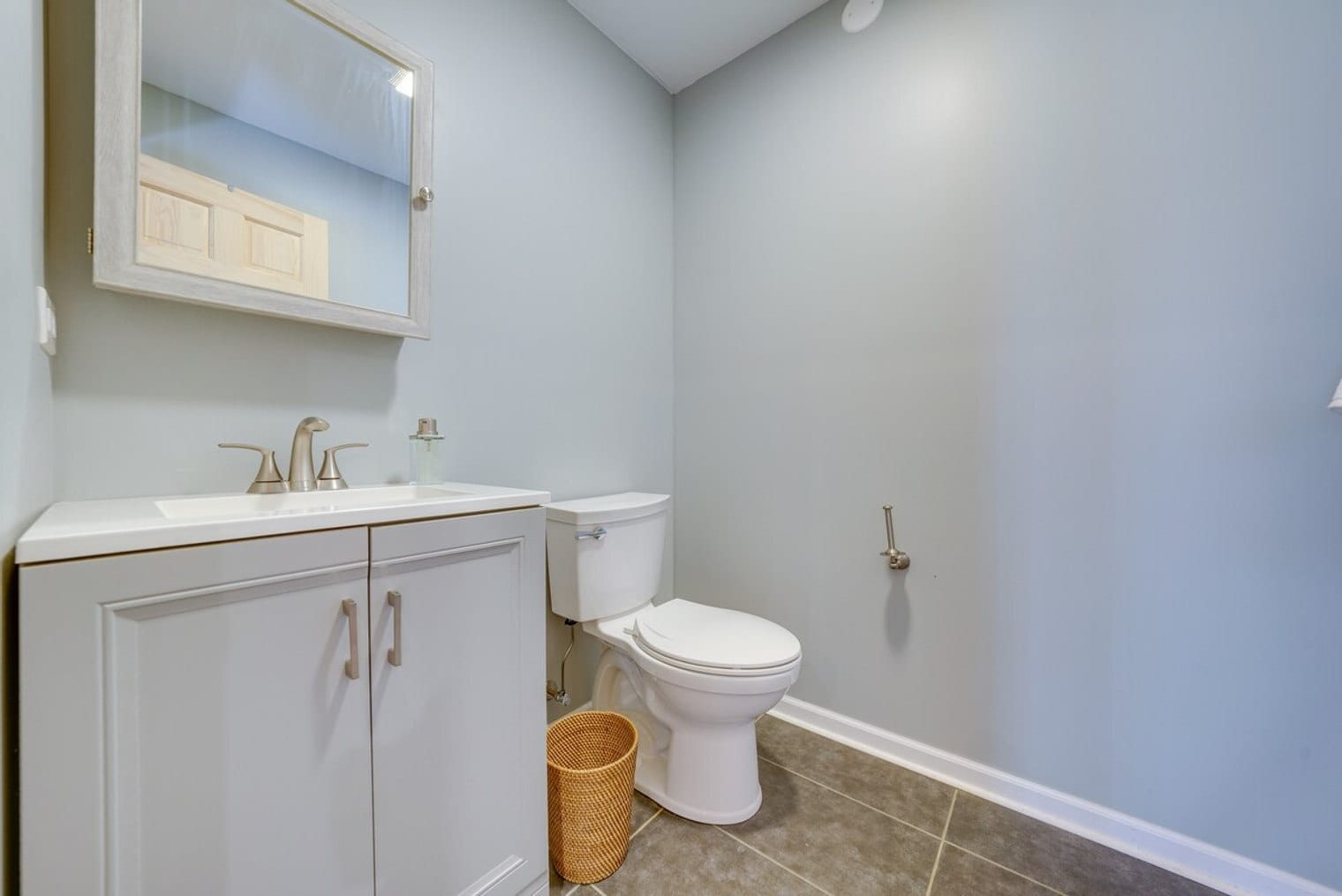 Building Photo - 27W172 Galusha Ave