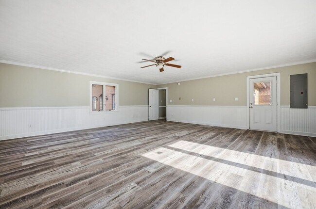Building Photo - 9 Rhodelia Ln