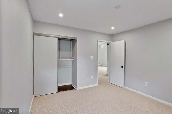 Building Photo - 2867 Yarling Ct