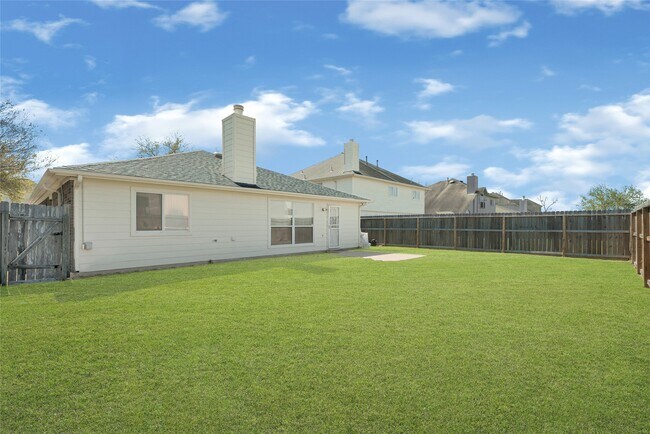 Building Photo - 8123 Solara Bend Ct