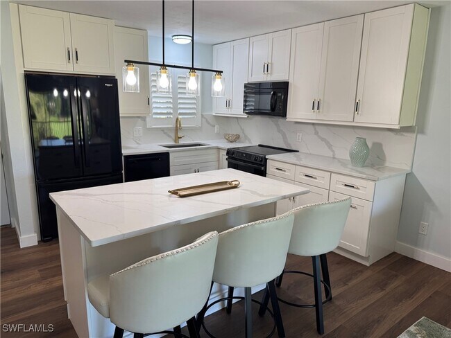 Building Photo - 746 Eagle Creek Dr