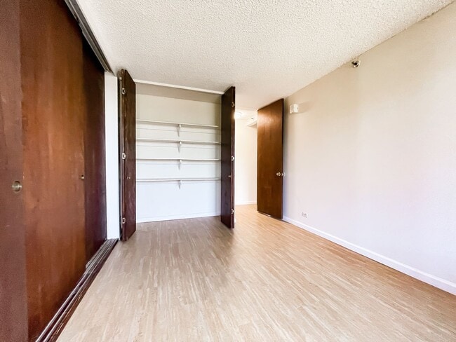 Building Photo - Kailua Condo with A/C