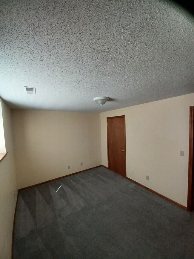 Building Photo - 6308 SW 27th St