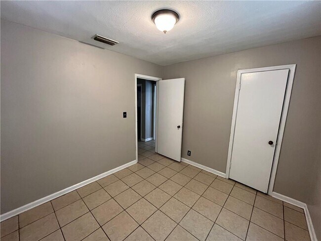 Building Photo - 2408 McVay Dr N