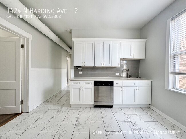 Building Photo - 1424 N Harding Ave