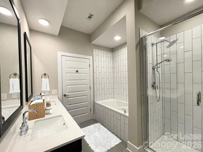 Building Photo - 500 W Trade St