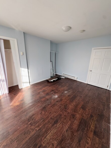 Building Photo - 128 Putnam St