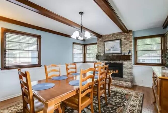 Building Photo - Beautiful 4BR 2BA Rambler in Roseville