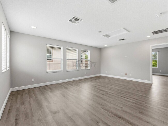 Building Photo - 8947 Garden Party Dr