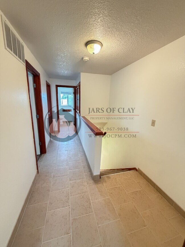 Building Photo - Laura/Bolliger #2022-1085