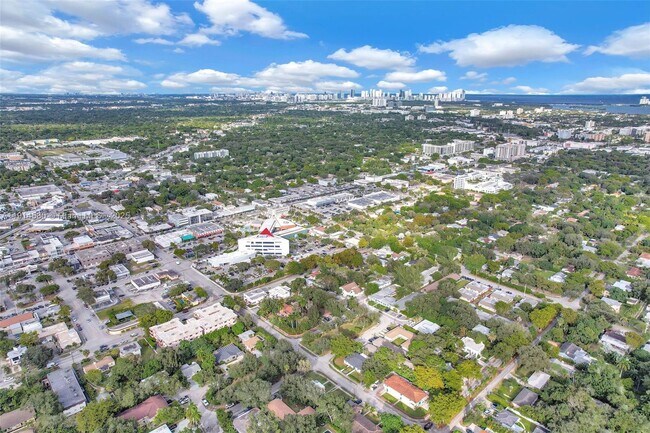 Building Photo - 12287 NE 7th Ave