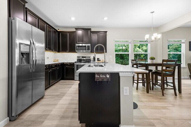 Building Photo - 10165 Roman Ln