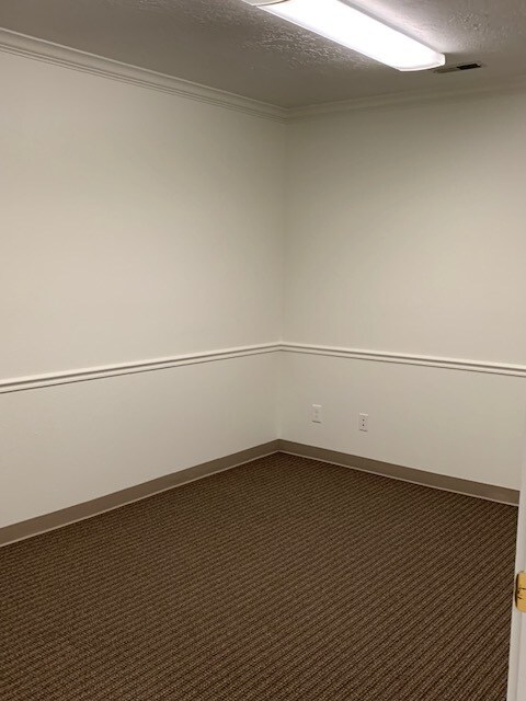 Building Photo - 706 N 1890 W