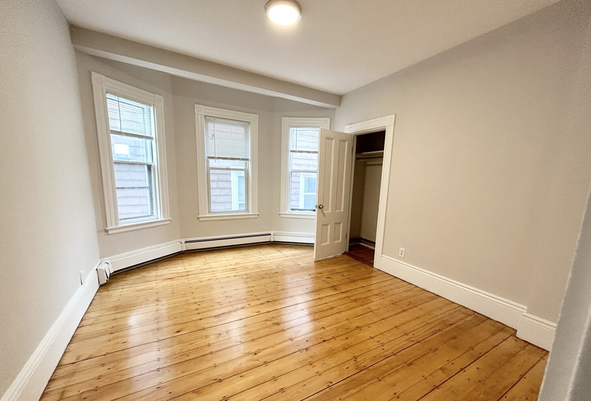 Building Photo - 12 Buttonwood St