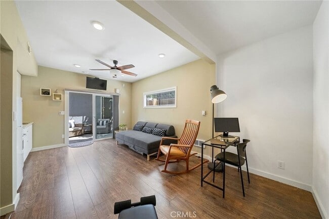 Building Photo - 215 Monterey Dr