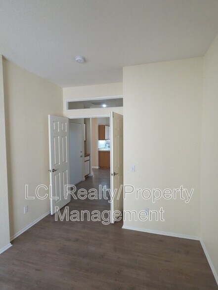Building Photo - 26745 Summer Sunshine Dr