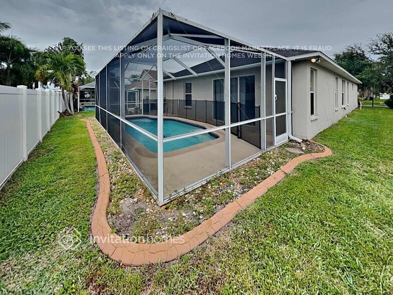 Building Photo - 1652 Bonita Bluff Ct