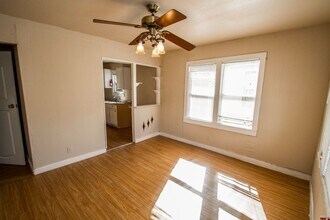 Building Photo - Cozy 2 Br/1 Ba Home Near At&t Center