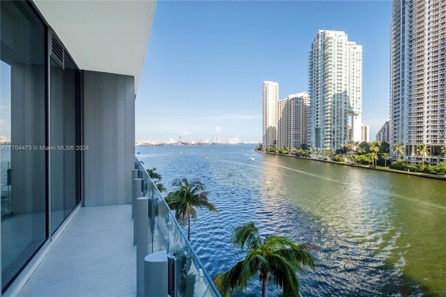 Building Photo - 300 Biscayne Blvd Way