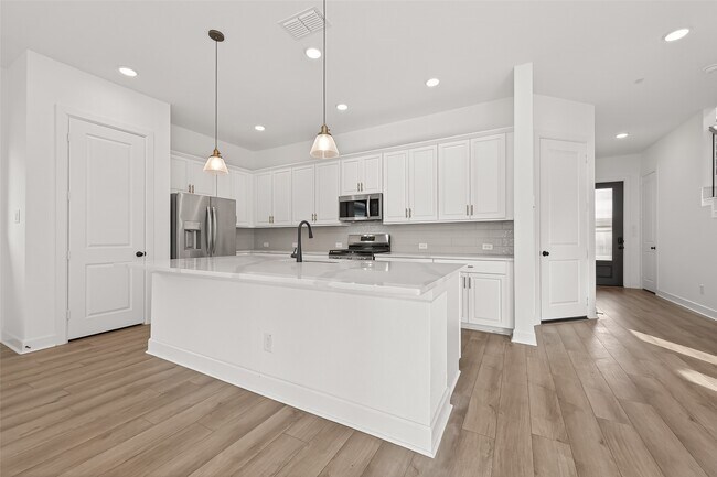 Building Photo - 16915 Chapel Knox Dr