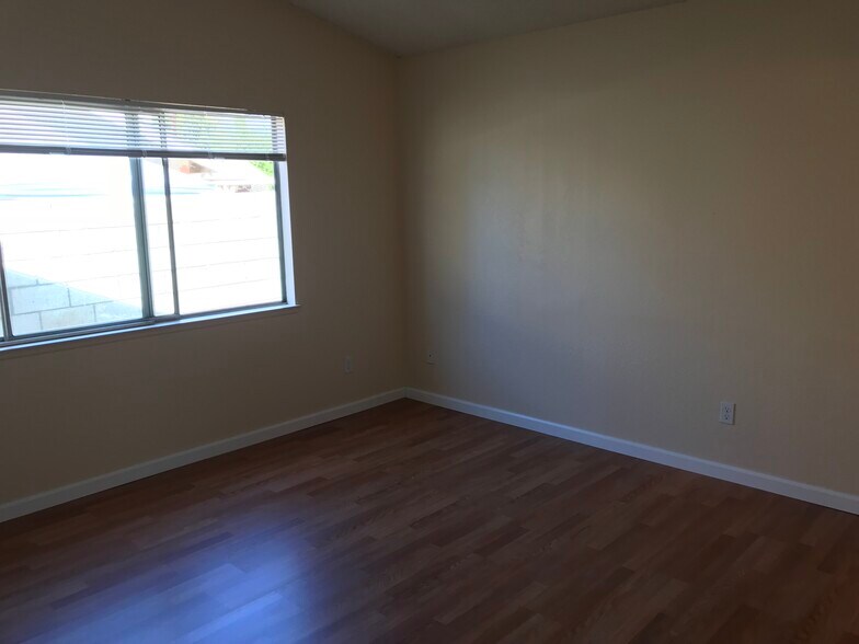 Building Photo - 24312 Dunlavy Ct