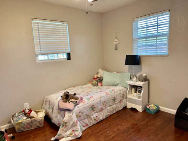 Building Photo - 1565 FM 35