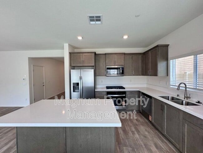 Building Photo - 31343 Autumn Blaze Dr
