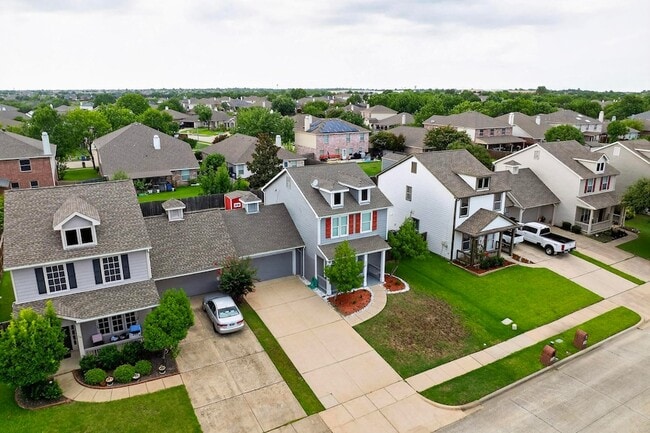 Building Photo - 908 Greene Way