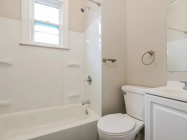 Building Photo - 2902 Bristol St