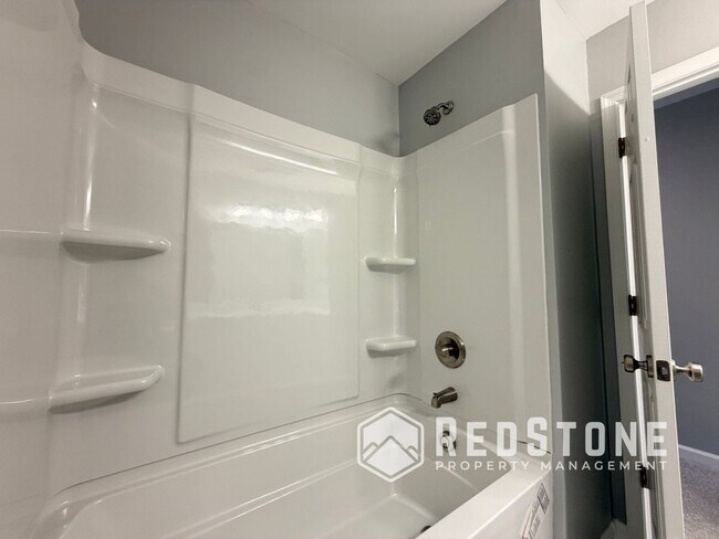 Building Photo - 6489 Bellcross Trl