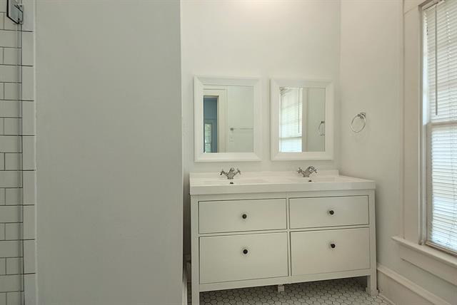 Building Photo - 4902 Junius St