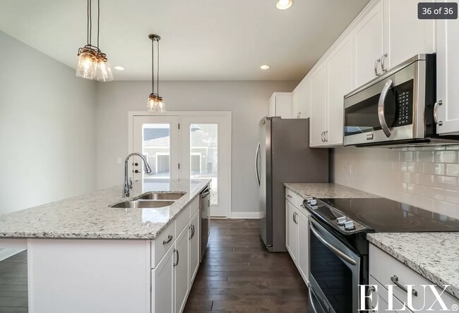 Building Photo - 15845 Foster St