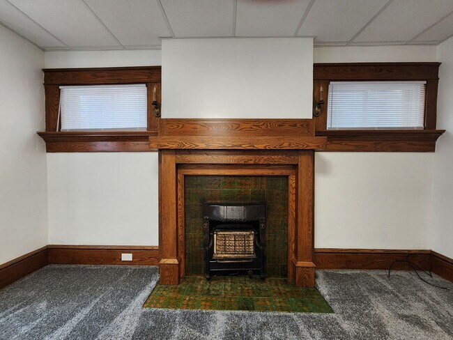 Building Photo - 825chest