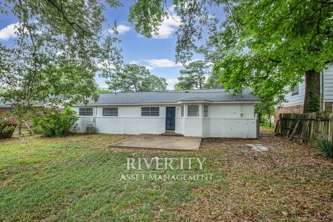 Building Photo - A Whitehaven Gem!!! Section 8 Welcomed !!!!!!!