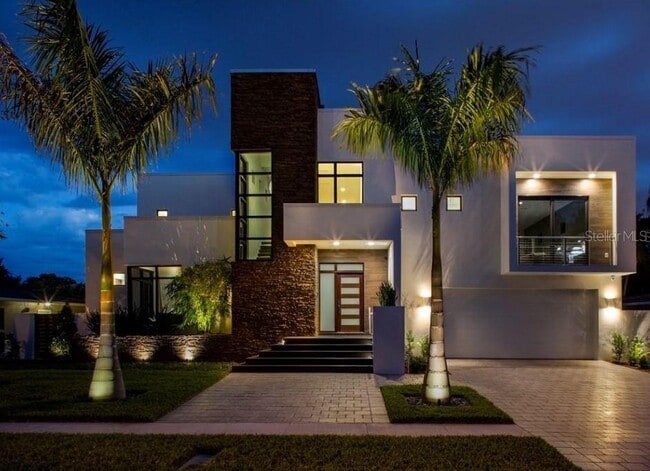 Building Photo - 356 Bayview Dr NE