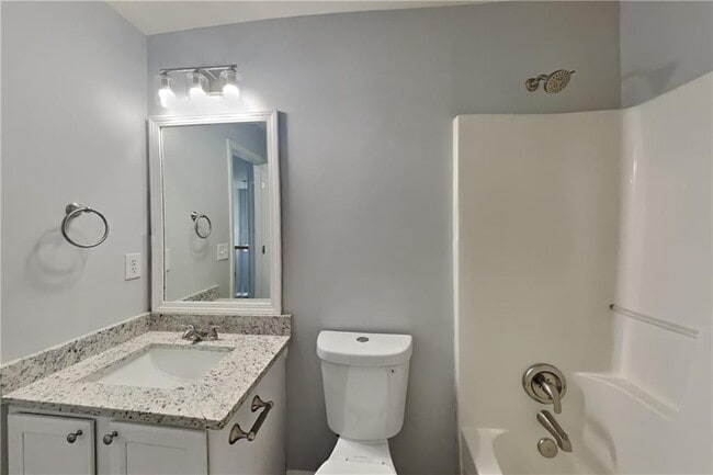 Building Photo - 1675 Huntcrest Park SW